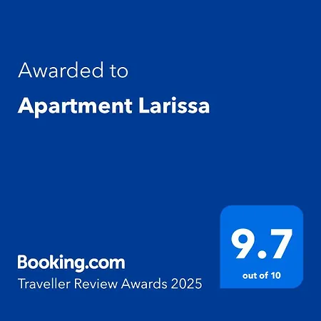 Larissa アパート